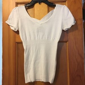 White T-shirt with criss cross back
